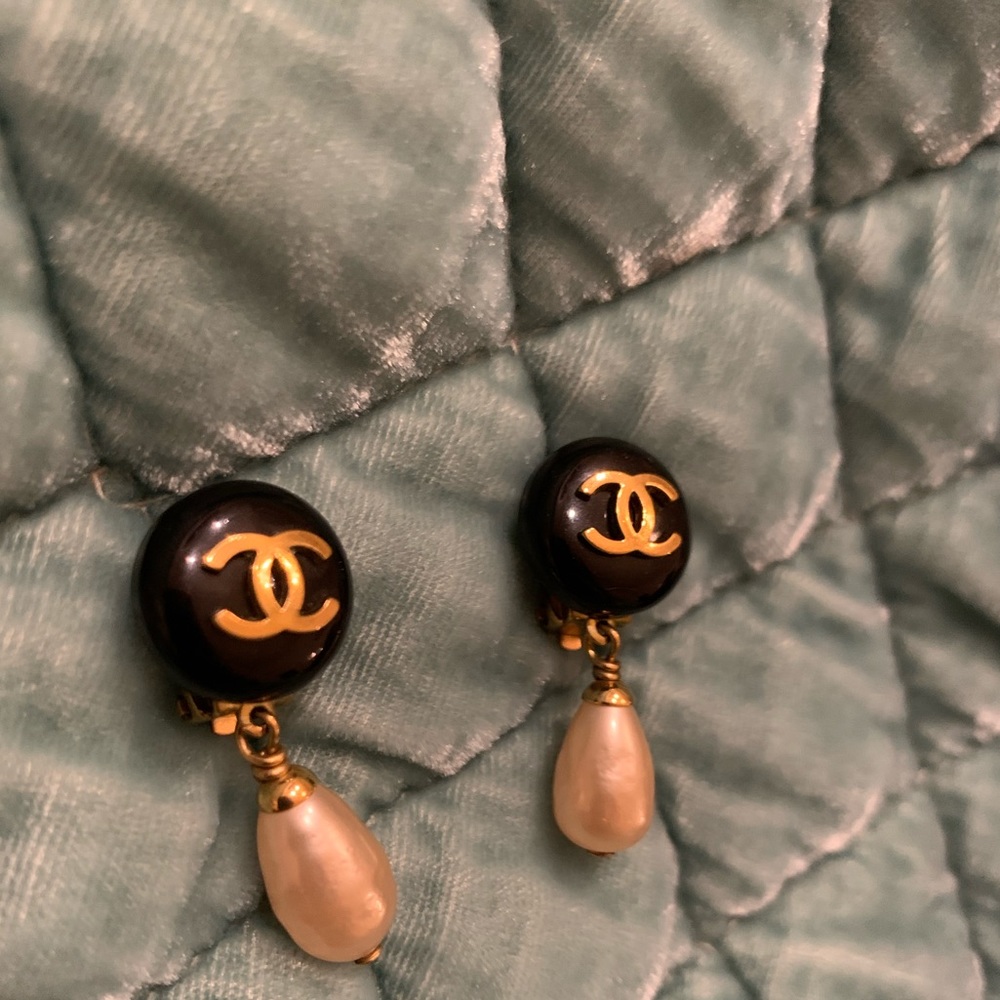 Chanel vintage black and pearl drop clip earrings